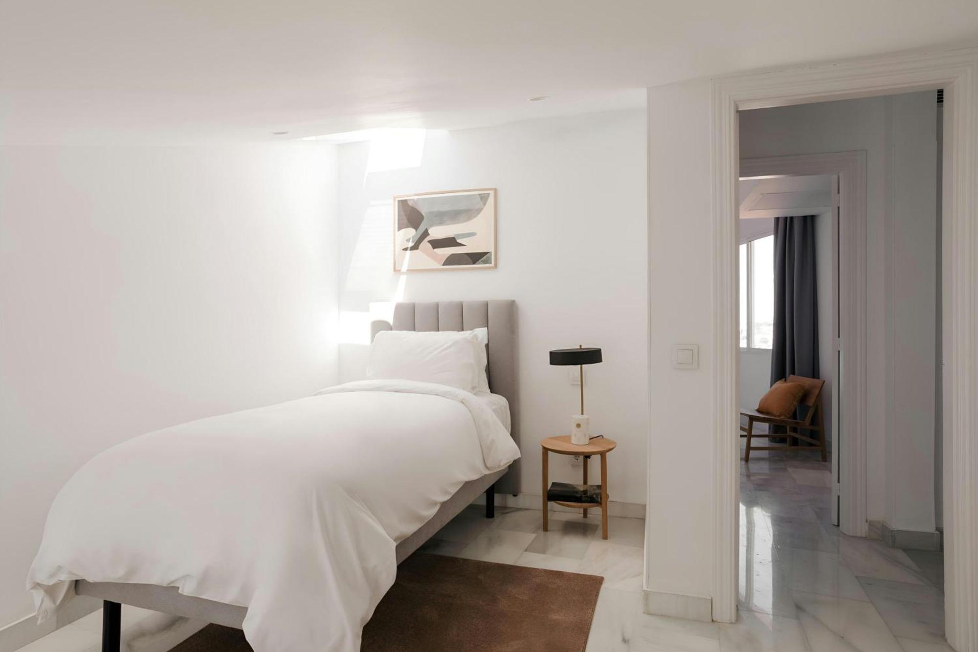 Aparthotel Sonder Santa Ana Madrid